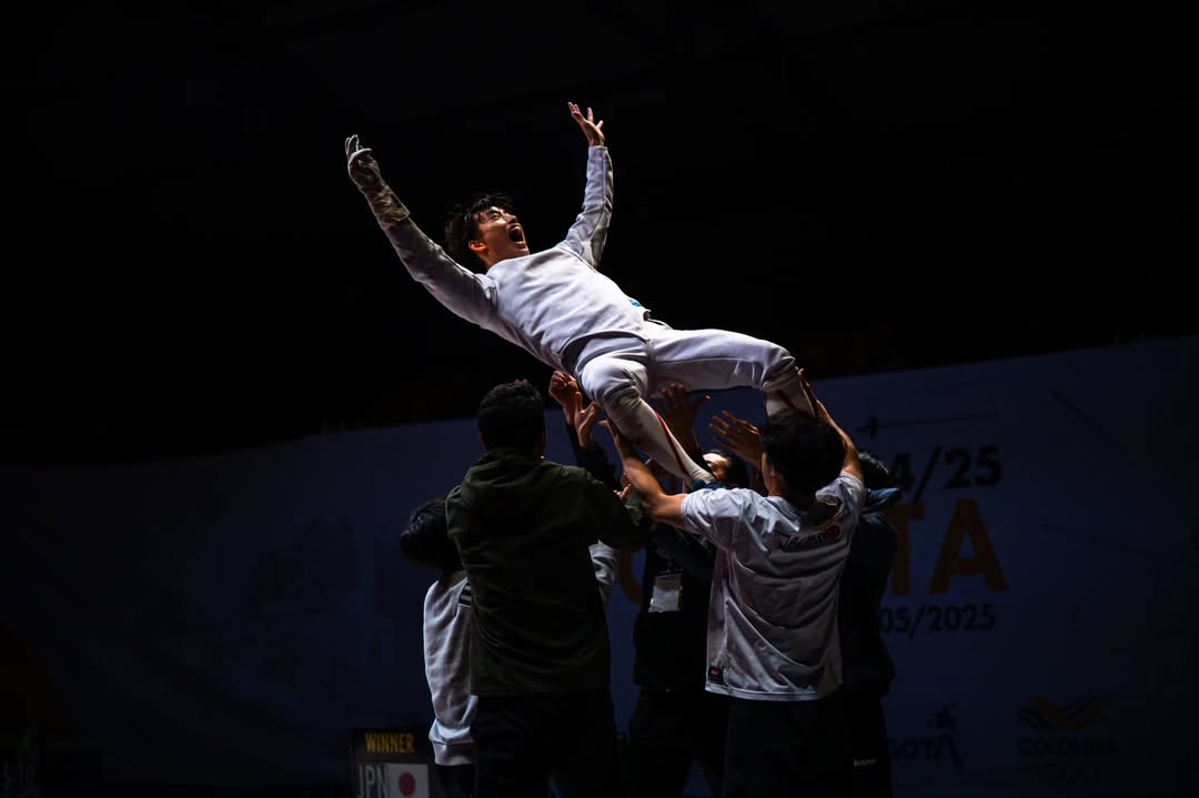 Así se vivió el Grand Prix de Espada en Bogotá 2 Así se vivió el Grand Prix de Espada en Bogotá El Grand Prix de Espada, fue un gran torneo, de clase mundial, con los mejores espadachines del mundo, que confirmó a Bogotá como sede de grandes eventos deportivos.
