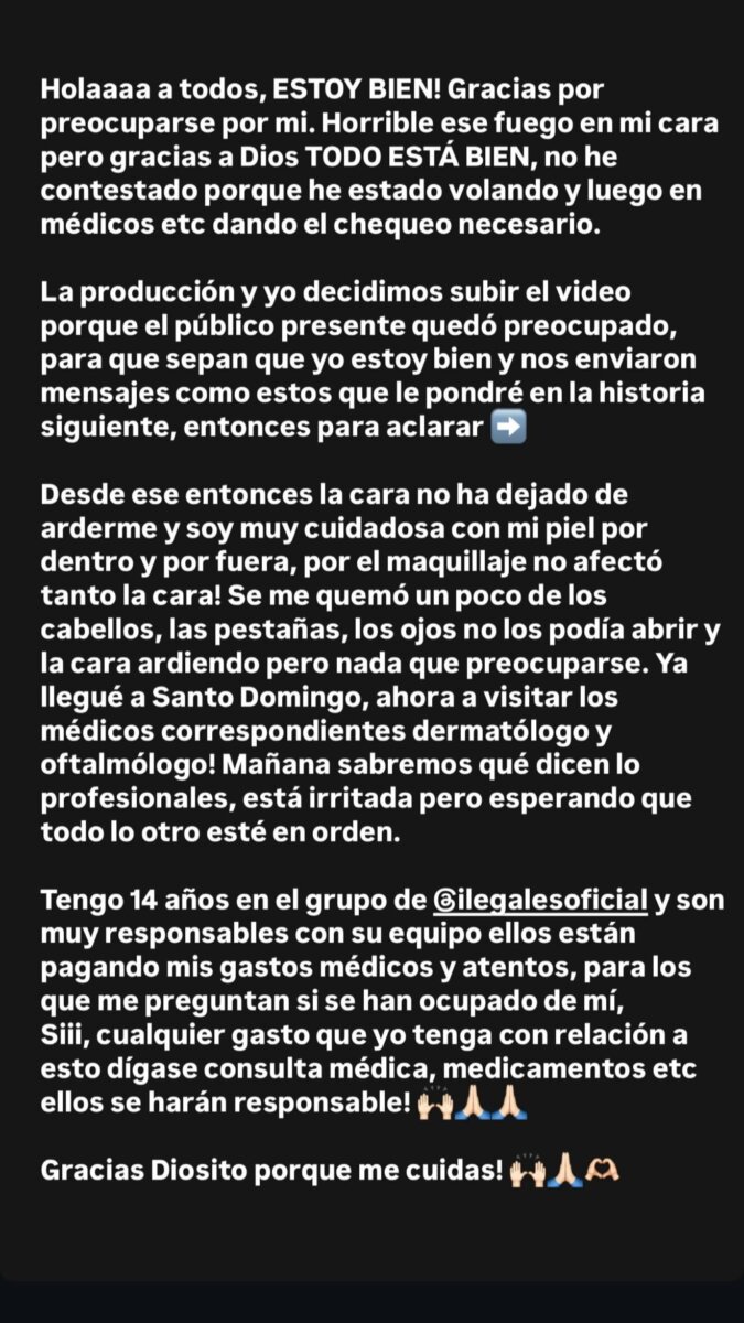 Bailarina de Los Ilegales fue alcanzada por un lanzallamas en pleno concierto 2 Bailarina de Los Ilegales fue alcanzada por un lanzallamas en pleno concierto En las imágenes se ve a Pamela caminando en el escenario cuando, de repente, el fuego sale disparado desde el suelo y le da directamente en la cara.