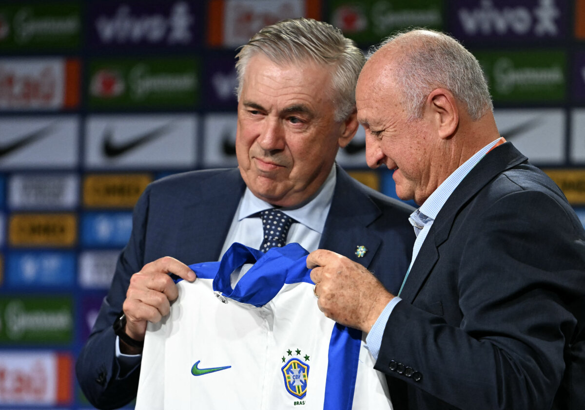 Ancelotti fue presentado en Brasil: definió su primera convocatoria para la eliminatoria El italiano Carlo Ancelotti fue presentado como nuevo técnico de la Selección de Brasil. El estratega, además, definió su primera convocatoria para enfrentar a Ecuador y Paraguay por las eliminatorias.