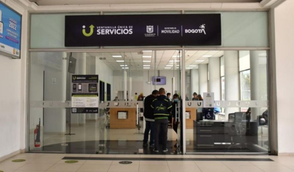 Bogotá ofrece toma de improntas gratuita para trámites vehiculares: así puede acceder al servicio Este servicio busca facilitar el cumplimiento de los requisitos sin incurrir en gastos adicionales para los ciudadanos.