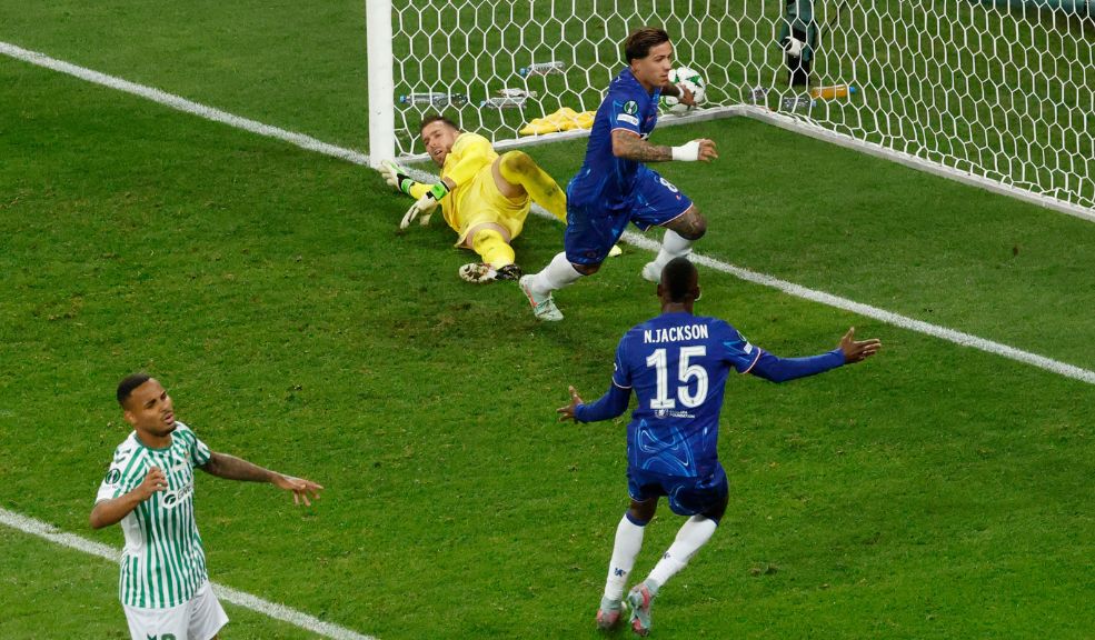 Chelsea remonta y se consagra campeón de la Conference League ante el Real Betis 1 Chelsea remonta y se consagra campeón de la Conference League ante el Real Betis El Chelsea se impuso 4-1 sobre el Real Betis en el Estadio Municipal de Breslavia, en Polonia, y logró el título en la Conference League. Es el primer club en consagrarse en las cinco competiciones del Viejo Continente.