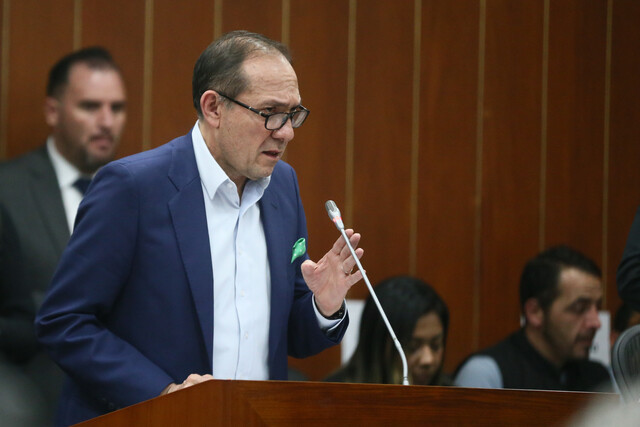 Comisión Cuarta del Senado ya votó 55 de 75 artículos de la Reforma Laboral Tras el hundimiento de la ponencia del Gobierno, se acogió la mayoritaria de la cual se aprobó ya el 80% del articulado. Hicieron receso para organizar la discusión. Temas álgidos aún no se discuten.