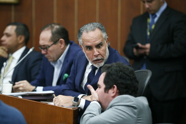 Comisión Cuarta del Senado aprobó la Reforma Laboral: cambios en pagos de dominicales y horas extras Tras más de 11 horas de discusión, la Comisión Cuarta del Senado aprobó la reforma laboral en tercer debate. Ahora será la plenaria de la corporación, en los próximos días, la que se encargará de dar su aval final para que se convierta en Ley de la República.