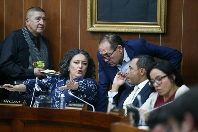 Comisión Cuarta del Senado aprobó la Reforma Laboral: cambios en pagos de dominicales y horas extras Tras más de 11 horas de discusión, la Comisión Cuarta del Senado aprobó la reforma laboral en tercer debate. Ahora será la plenaria de la corporación, en los próximos días, la que se encargará de dar su aval final para que se convierta en Ley de la República.
