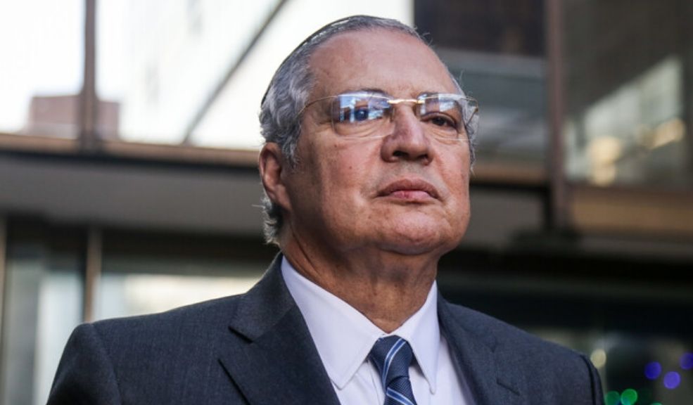 Capturan en su casa a Iván Name por escándalo de la UNGRD 1 Capturan en su casa a Iván Name por escándalo de la UNGRD Iván Name, expresidente del Senado, fue capturado este miércoles en su residencia en Bogotá, tras la orden emitida por la Corte Suprema de Justicia dentro del proceso que lo investiga por presuntamente haber recibido $3.000 millones en efectivo provenientes de la Unidad Nacional para la Gestión del Riesgo de Desastres (UNGRD).