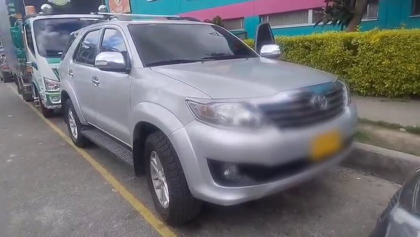Capturan a dos hombres y aprehenden a menor por robo de camioneta en Ciudad Bolívar 3 Capturan a dos hombres y aprehenden a menor por robo de camioneta en Ciudad Bolívar