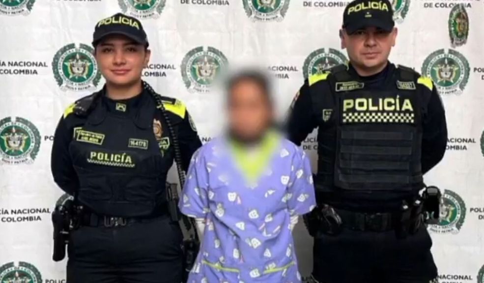 Capturaron a empleada doméstica por robar más de $30 millones en Engativá 1 Capturaron a empleada doméstica por robar más de $30 millones en Engativá La Policía encontró las joyas escondidas en poder de la trabajadora, quien no pudo justificar su procedencia.