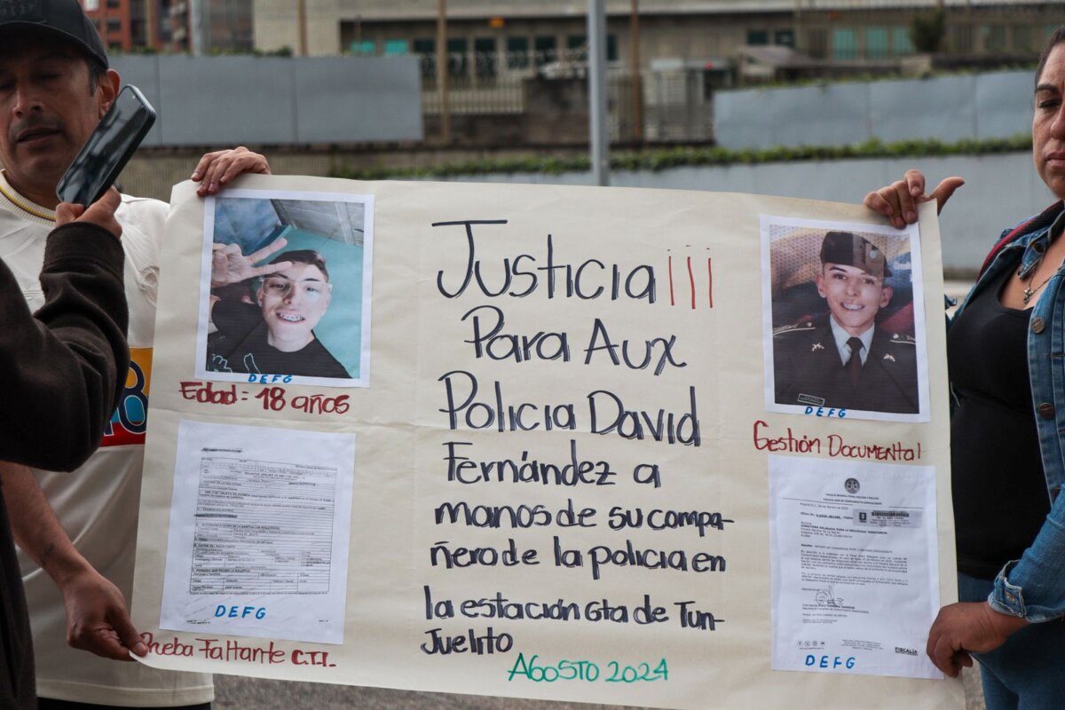 Claman justicia por presunto homicidio de auxiliar de Policía