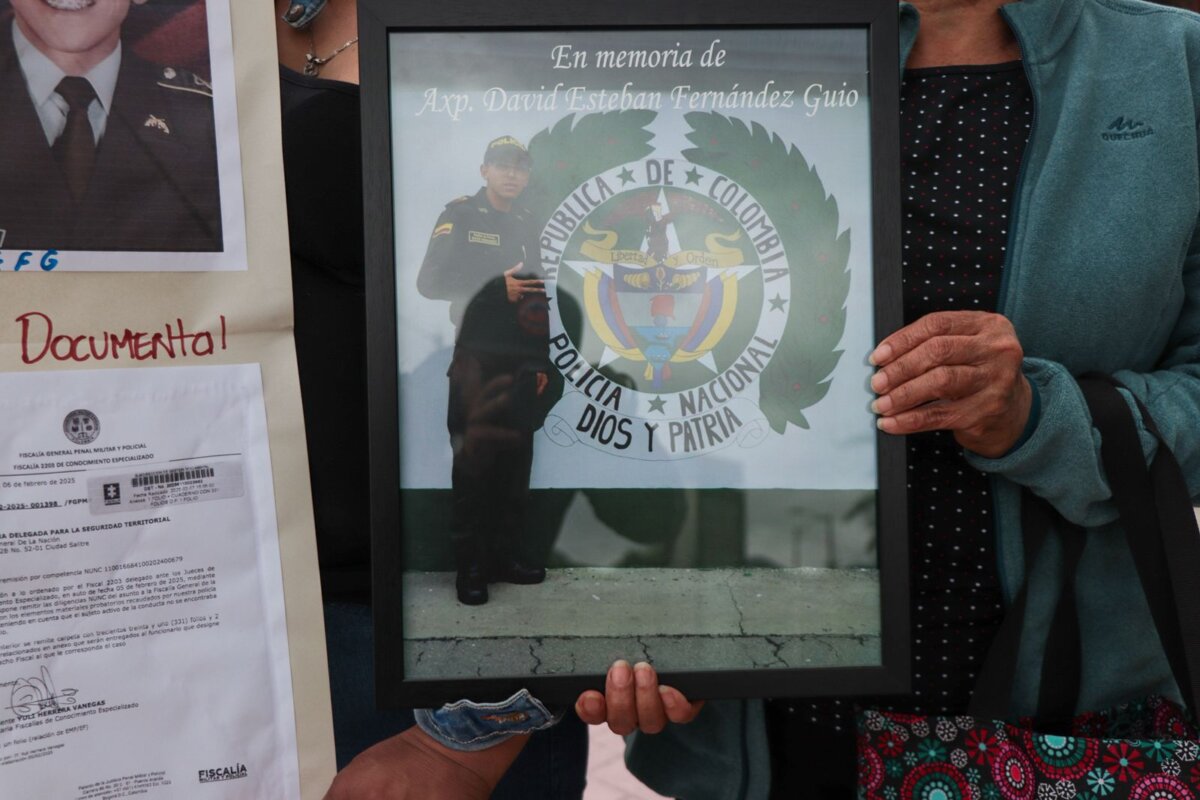 Claman justicia por presunto homicidio de auxiliar de Policía