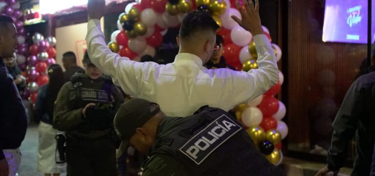 Clausuran 16 bares en Kennedy por vender licor a menores