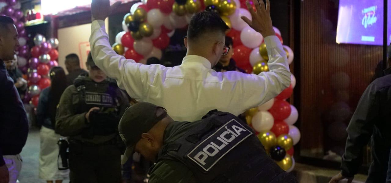 Clausuran 16 bares en Kennedy por vender licor a menores