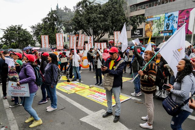 La salud de los docentes está perdiendo el año 2 La salud de los docentes está perdiendo el año El vicepresidente del Consejo Directivo del Fondo Nacional de Prestaciones Sociales del Magisterio denunció una multimillonaria deuda en el nuevo sistema de salud.