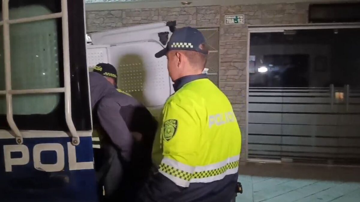 Dos capturados por intento de hurto de un vehículo en Fontibón 1 Dos-capturados-por-intento-de-hurto-de-un-vehiculo-en-Fontibon