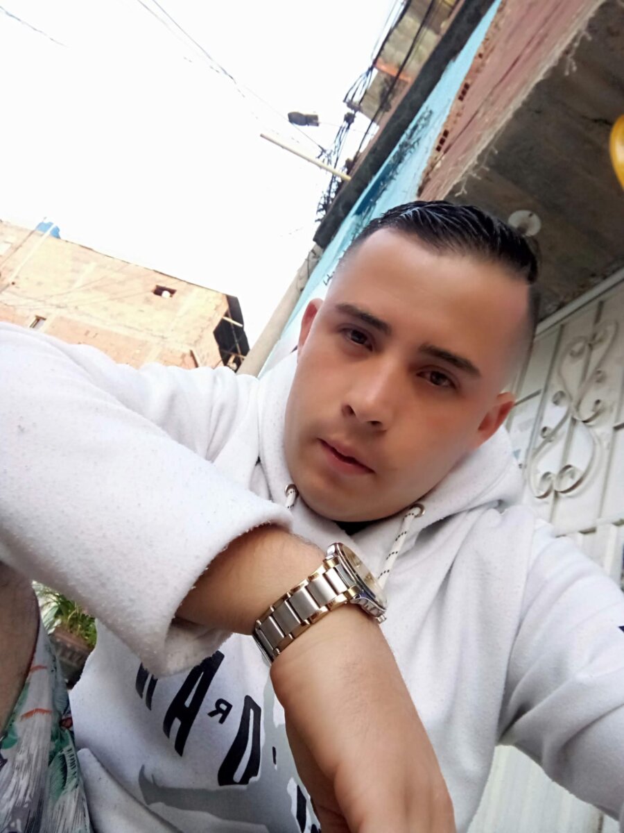 El dolor de una familia tras muerte de Daniel Zuluaga en Soacha 3 El dolor de una familia tras muerte de Daniel Zuluaga en Soacha Familiares de Daniel piden que el conductor que lo arrolló responda ante la justicia.