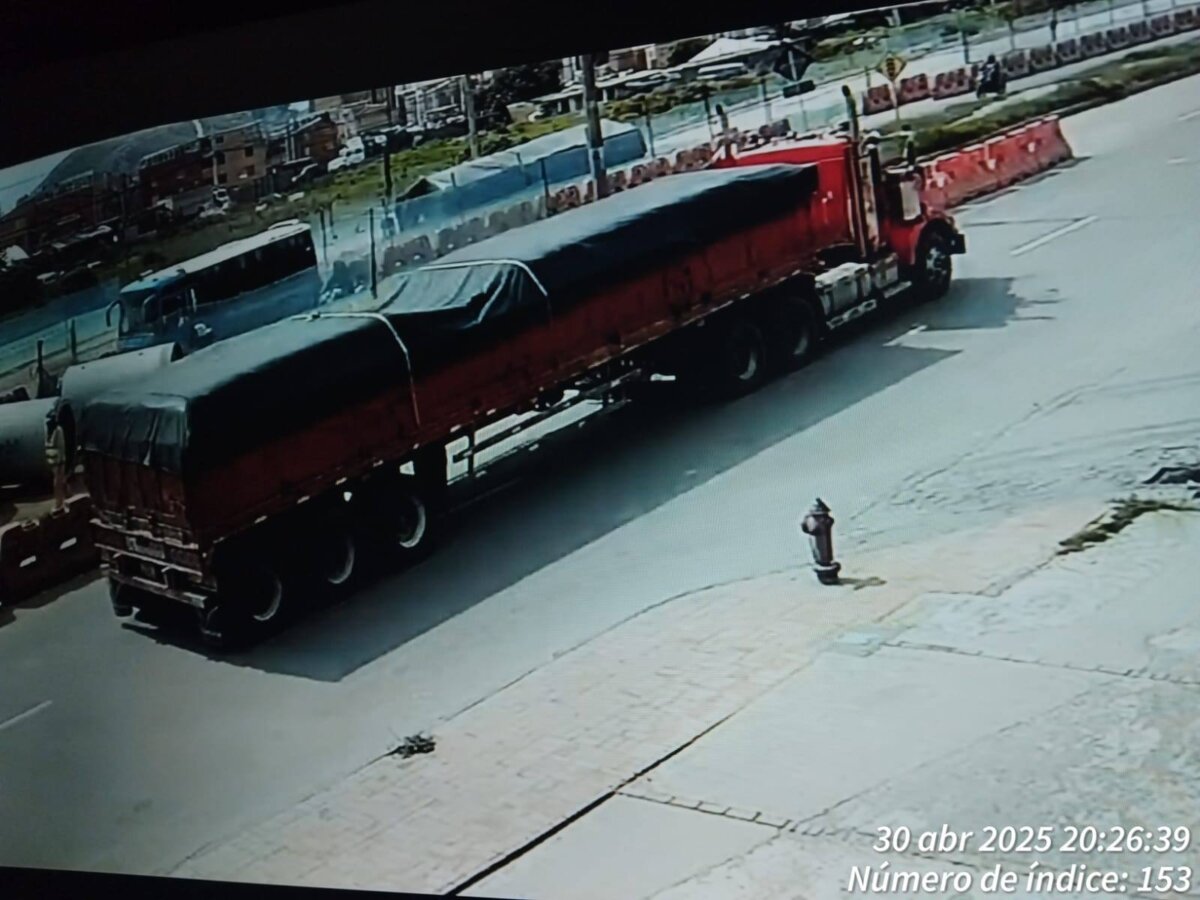 El dolor de una familia tras muerte de Daniel Zuluaga en Soacha 2 El dolor de una familia tras muerte de Daniel Zuluaga en Soacha Familiares de Daniel piden que el conductor que lo arrolló responda ante la justicia.