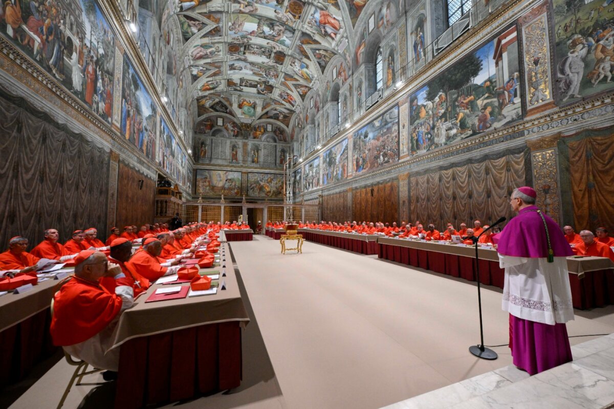 Elección del papa: ¿Cómo se presenta al nuevo pontífice luego de ser elegido? Luego de ver el humo blanco hay un protocolo estricto, cargado de simbolismo, tradición y emoción.