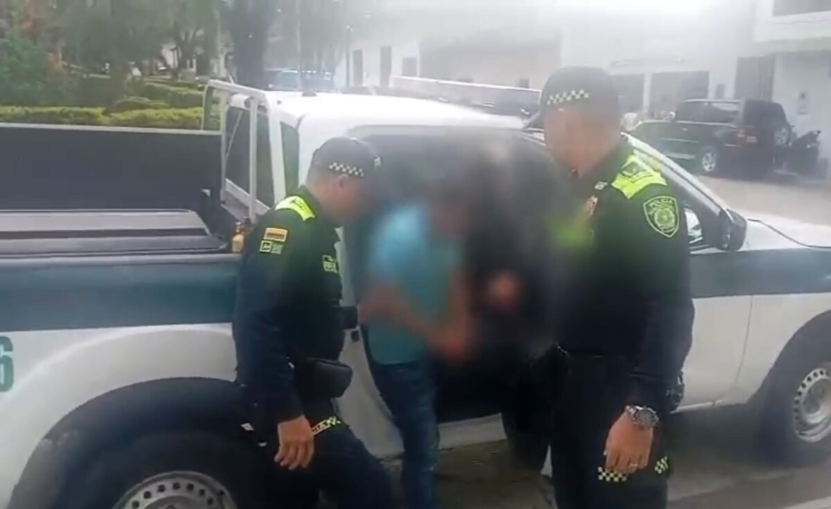 En Tolima cayó señalado abusador de una menor de 10 años en Bogotá 2 En Tolima cayó señalado abusador de una menor de 10 años en Bogotá El sujeto habría abusado a una niña de 10 años en un jardín en Usaquén, posteriormente huyó a Tolima.