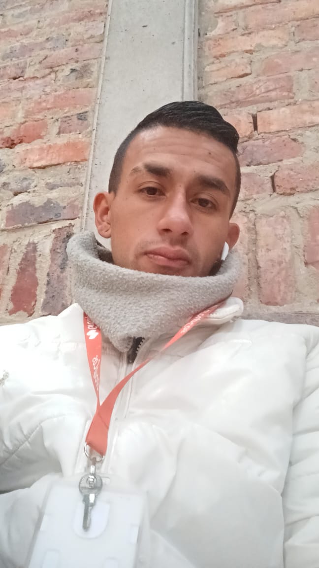Familia pide ayuda para encontrar a joven desaparecido hace más de un mes 1 Familia pide ayuda para encontrar a joven desaparecido hace más de un mes La familia de un joven de 27 años, Kevin Andrés Díaz, vive con la incertidumbre tras su desaparición. Su familia clama por ayuda para encontrarlo.