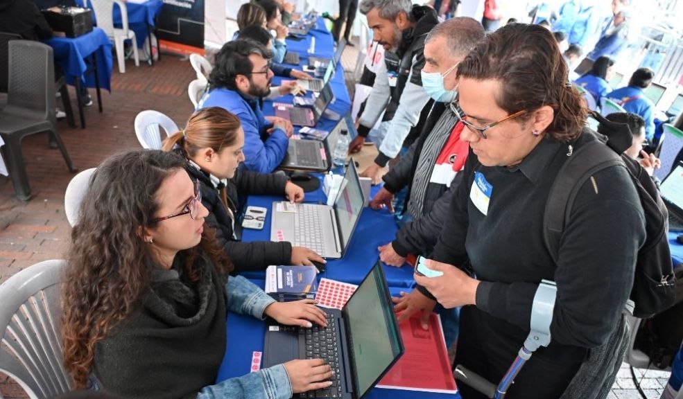 Feria Laboral en Suba: 50 vacantes en áreas comerciales 1 feria laboral