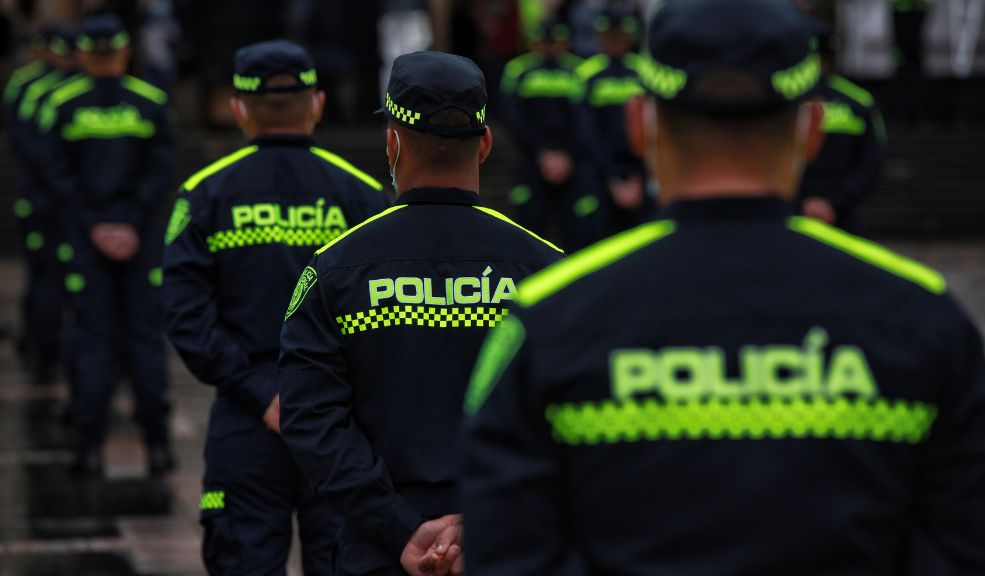 Galán dice que ya están alerta ante posibles ataques a Policía en Bogotá 2 Galán dice que ya están alerta ante posibles ataques a Policía en Bogotá El alcalde Carlos Fernando Galán aseguró que se han tomado medidas para proteger a los policías en la capital.