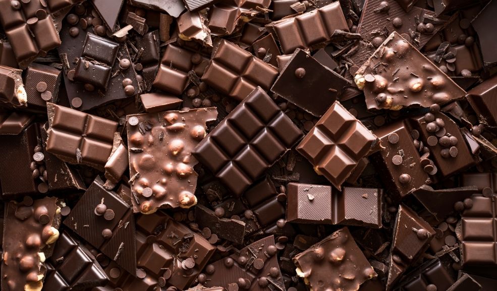 Invima alerta por venta de barras de chocolate que, al parecer, contiene alucinógenos Las barras de chocolate, que no cuentan con registro sanitario, contienen psilocibina, una sustancia alucinógena no permitida.