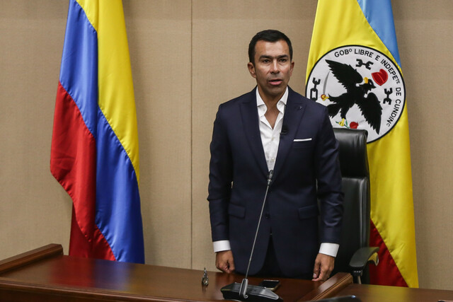 Millonaria recompensa por asesinos del coordinador de Fiscalías de Fusagasugá El gobernador Jorge Emilio Rey anunció $100 millones de recompensa por información de los asesinos del director de fiscalías de Fusagasugá.