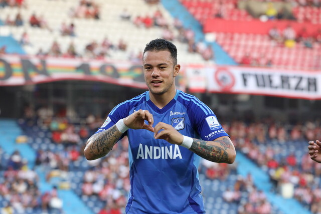 Cinco ídolos de Millonarios firmarán autógrafos este sábado 24 de mayo: le contamos dónde y a qué hora Máyer Candelo, Wason Rentería, Mackálister Silva y otros ídolos de Millonarios estarán presentes en un reconocido parque de Bogotá. ¡Prográmese!