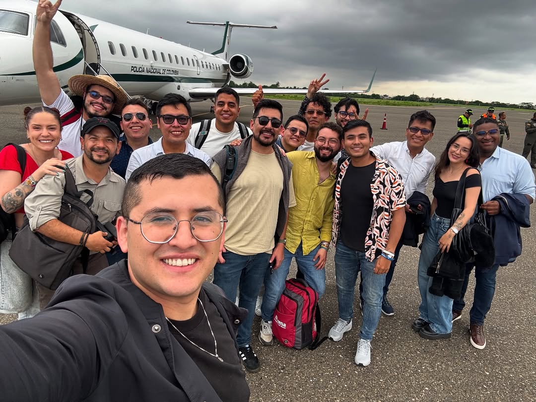 Piden explicaciones al Gobierno por viaje de influencers en avión de la Policía 1 Piden explicaciones al Gobierno por viaje de influencers en avión de la Policía