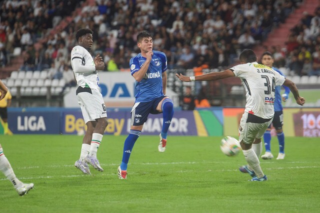 Millonarios se trajo un punto del Palogrande y mantiene su invicto en la Liga 2 Millonarios se trajo un punto del Palogrande y mantiene su invicto en la Liga Millonarios empató 2-2 con Once Caldas, como visitante, en la fecha 18 de la Liga. Le contamos cómo se desarrlló el encuentro.