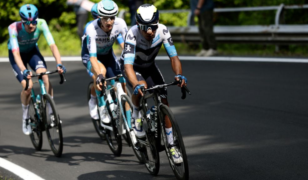 Nairo y Egan se lucen en el Giro de Italia: brillantes sobre la montaña Los corredores colombianos se lucieron en la etapa 11 del Giro de Italia. El boyacense brilló en la montaña y el zipaquireño sigue en la pelea por la clasificación general. Carapaz fue el gran vencedor.