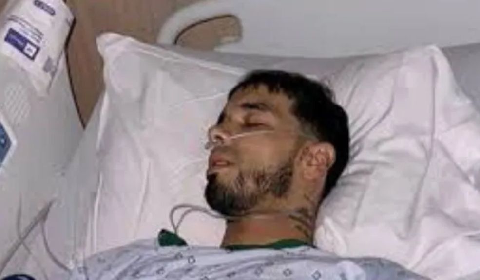 Niño pide dinero con foto de Anuel hospitalizado, dice que es su tío