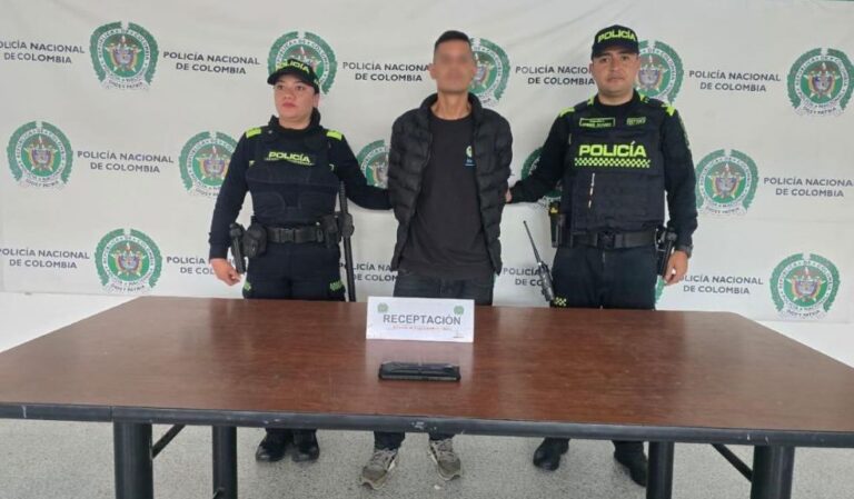 Ocho capturados y once establecimientos cerrados en Barrios Unidos por operativos