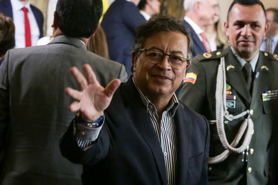 Duro golpe a Petro por irregularidades en su campaña presidencial 1 PESE-A-CRITICAS-CONTRA-DANIEL-NOBOA-PETRO-ASISTIRA-A-SU-POSESION-EN-ECUADOR