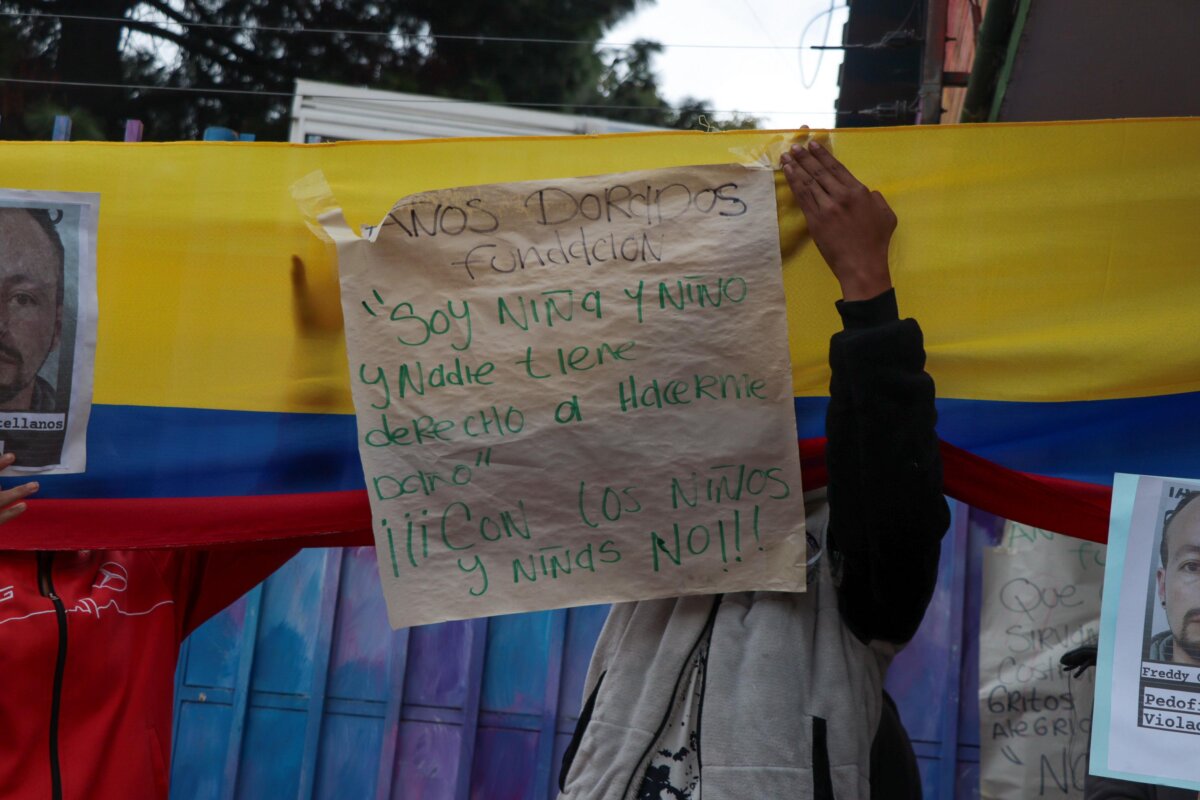 Señalado abusador de menores en San Cristóbal fue enviado a la cárcel El docente señalado de abusar de varios menores de edad en un jardín infantil del Icbf en San Cristobal, no aceptó cargos.
