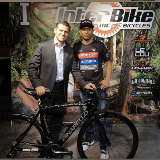 Periodista Ricardo Henao sufre el robo de su bicicleta por delincuentes 1 Periodista Ricardo Henao sufre el robo de su bicicleta por delincuentes