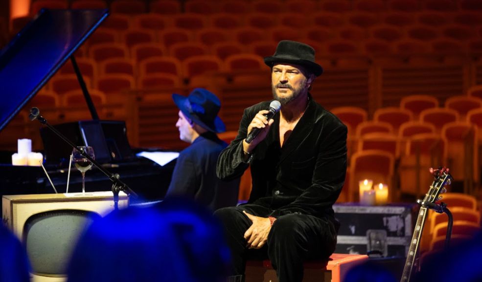 Ricardo Arjona presenta su nuevo video sencillo 'Gritas'
