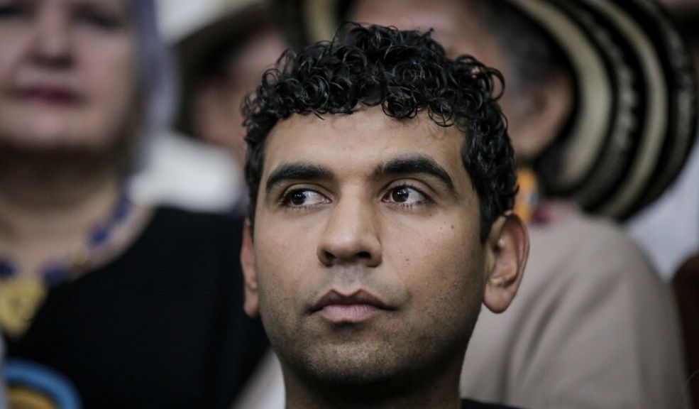 Salieron nuevos audios polémicos de David Racero sobre un posible clientelismo 2 Salieron nuevos audios polémicos de David Racero sobre un posible clientelismo Unos polémicos audios revelan una conversación entre Racero y Stalin Ballesteros sobre una "negociación" de un cargo en Colombia Compra Eficiente.
