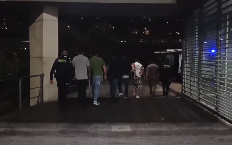 Seis capturados con fusil de alto alcance en Ciudad Bolívar 2 Seis capturados con fusil de alto alcance en Ciudad Bolívar