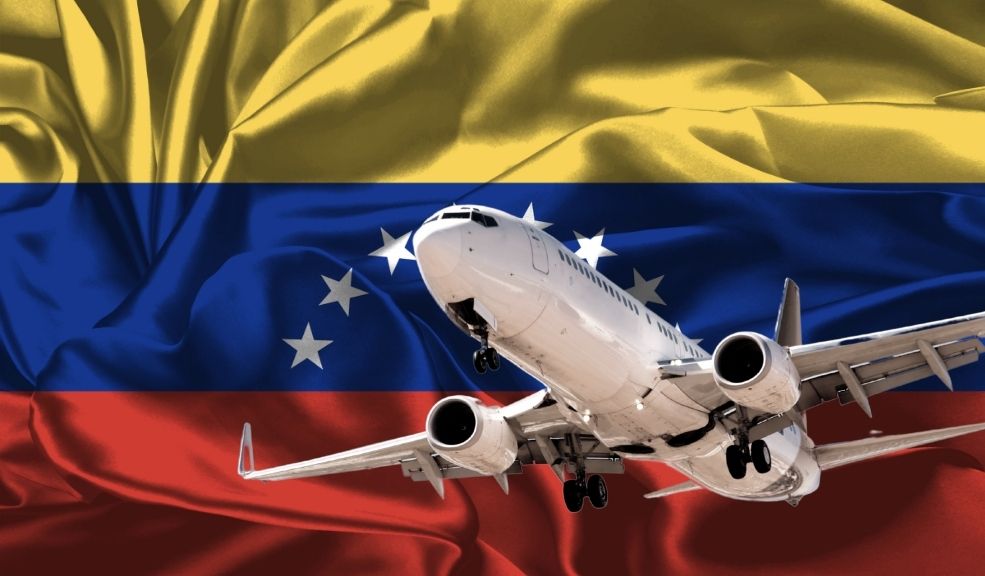 Venezuela suspende los vuelos provenientes de Colombia 1 Venezuela suspende los vuelos provenientes de Colombia El régimen de Nicolás Maduro anunció la suspensión de todos los vuelos desde Colombia hacia Venezuela, porque supuestamente están siendo usados por mercenarios para ingresar a ese país.