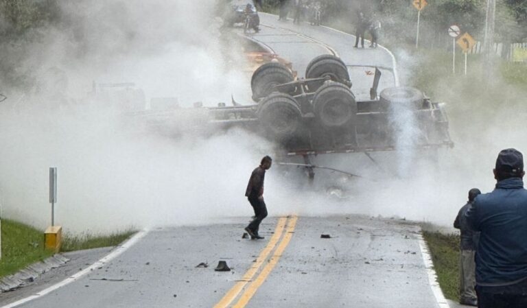 Vía Sesquilé - Guatavita cerrada por impactante accidente de tránsito