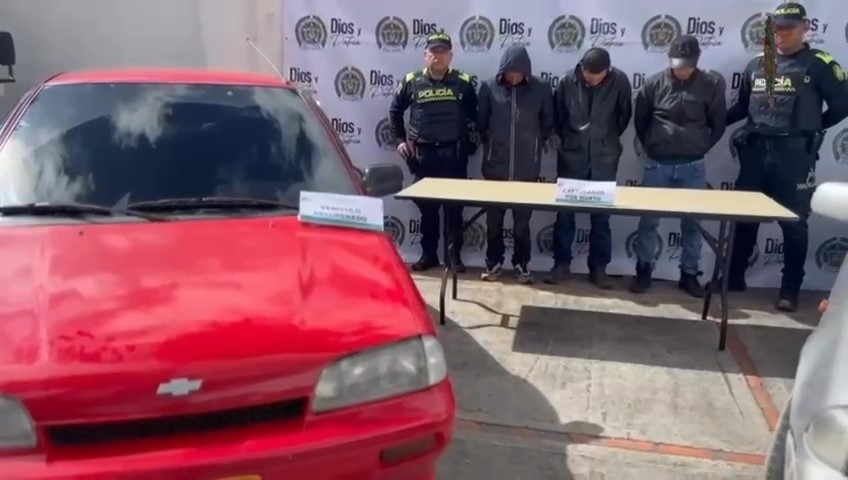 Capturaron en Sopó a 3 personas luego de un presunto robo de un carro