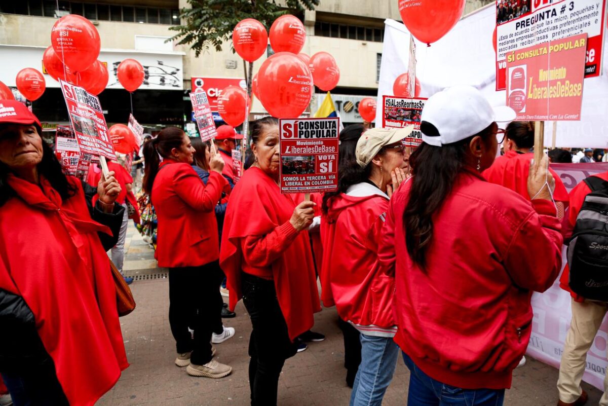 EN VIVO: Varias estaciones de TransMilenio fueron vandalizadas durante las marchas del Día del Trabajo El presidente Gustavo Petro no fue ajeno a la jornada. Aseguró que participaría activamente este primero de mayo