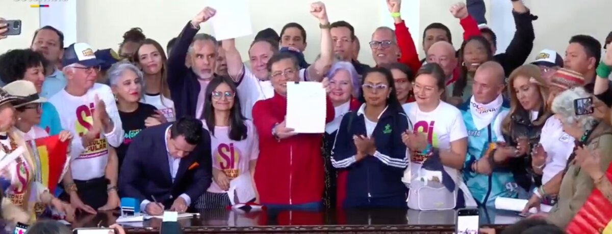 El presidente Gustavo Petro radicó oficialmente la Consulta Popular 