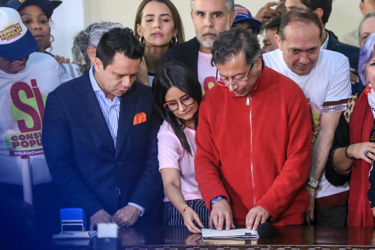 "El pueblo vendrá por su poder", la advertencia de Petro al Senado 1 "El pueblo vendrá por su poder", la advertencia de Petro al Senado