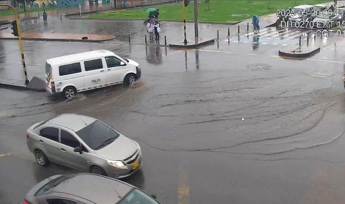 Trancones en Bogotá por la lluvias: se reportan varios encharcamientos 1 Trancones en Bogotá por la lluvias: se reportan varios encharcamientos
