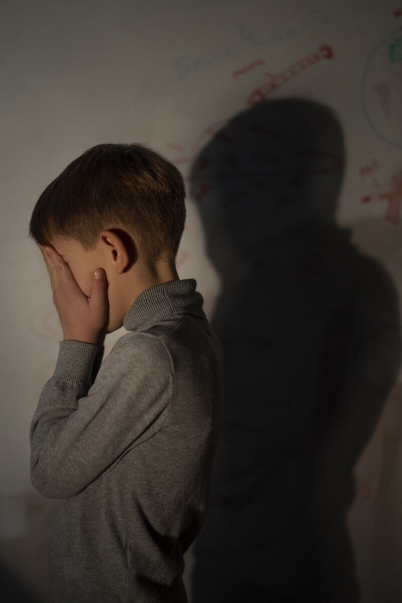 Niño de 11 años al parecer fue obligado a robar por sus compañeros de colegio en Facatativá En exclusiva con Q'HUBO, una mujer narró con preocupación la difícil situación que afronta su pequeño, quien ha sufrido maltratos y presión para cometer actos ilícitos.