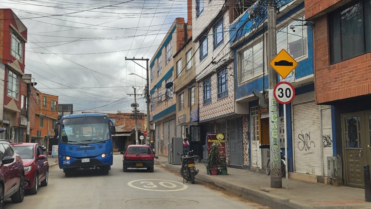 Bosa: Doble ataque acaba con las vidas de Giovanni y Darianny en un bar de San Bernandino Los sujetos que acabaron con la vida de Giovanni Martínez y Darianny Pimentel en un bar de Bosa escaparon.