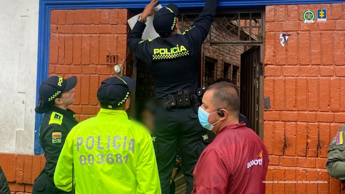 Extinción de dominio a 6 casas en San Bernardo por estar al servicio del crimen 3 Extinción de dominio a 6 casas en San Bernardo por estar al servicio del crimen En estas viviendas se incautaron cantidades importantes de cocaína, marihuana y bazuco, además de revólveres, pistolas y explosivos.