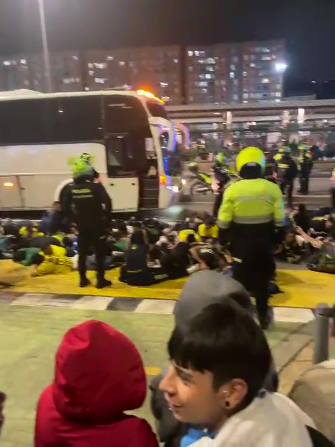 Esto dice la Policía sobre el bus robado por hinchas en Usme