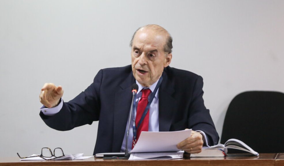 Piden que le exijan exámenes médicos a Petro por la nueva carta de Leyva